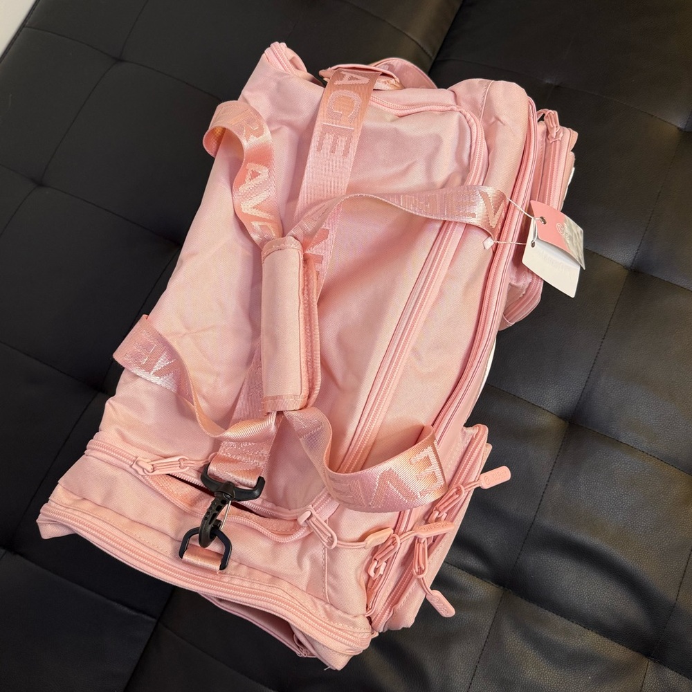 Wolfpak The Dream is Real Duffle - Picture 6 of 7
